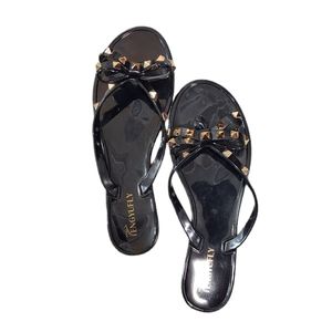 ENGYUFLY Black Studded Sandals